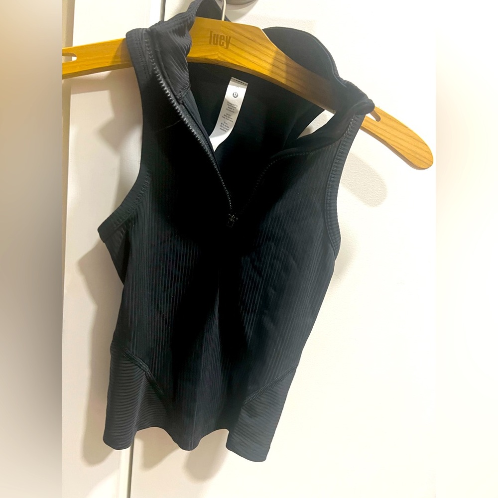 Lululemon tank. Size 0. Excellent condition
